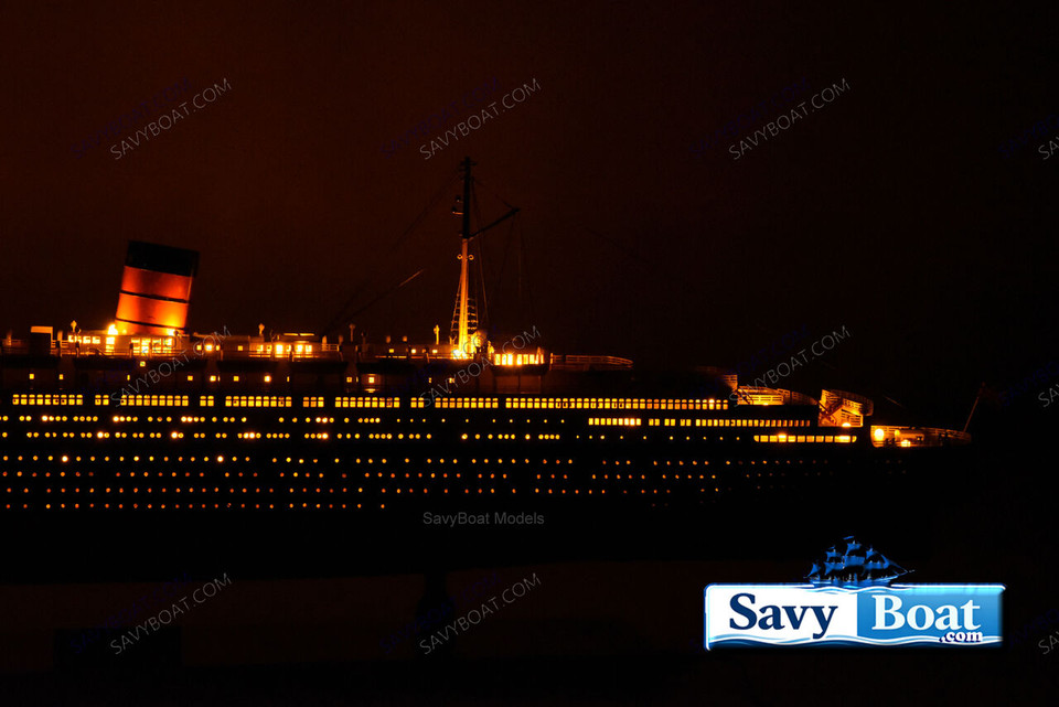 RMS QUEEN ELIZABETH LIGHTED OCEAN LINER