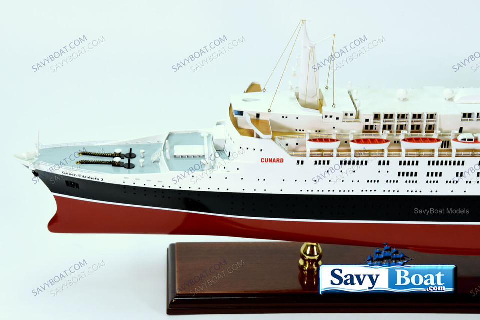 MS QUEEN ELIZABETH II (QE2 LIGHTED OCEAN LINER