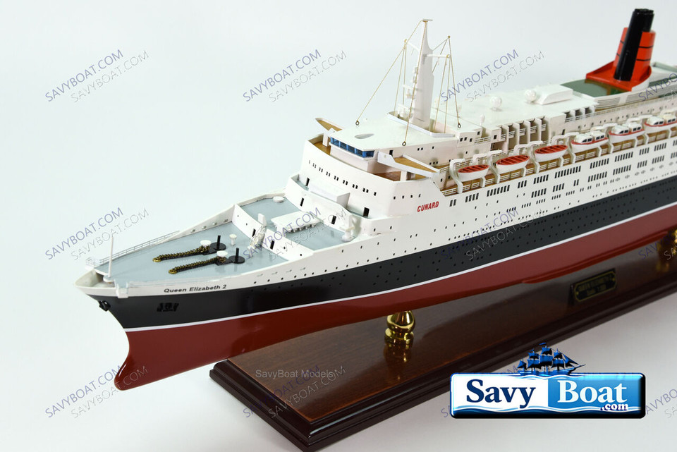 MS QUEEN ELIZABETH II (QE2 LIGHTED OCEAN LINER