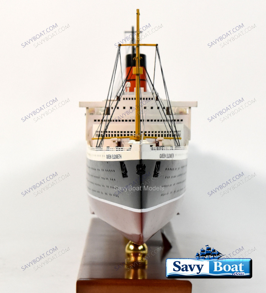 MS QUEEN ELIZABETH II (QE2 LIGHTED OCEAN LINER