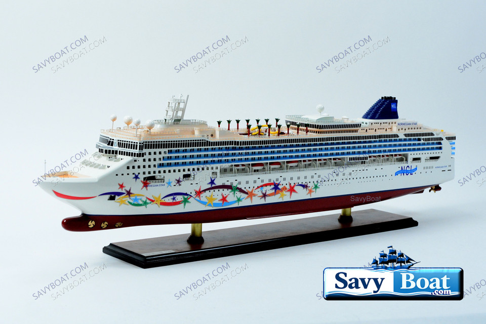 NORWEGIAN STAR CRUISE SHIP