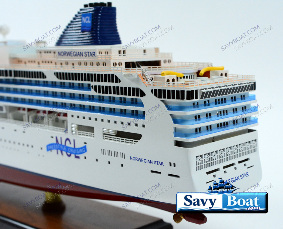NORWEGIAN STAR CRUISE SHIP