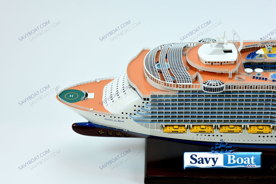 OASIS OF THE SEAS  LIGHTED CRUISE SHIP