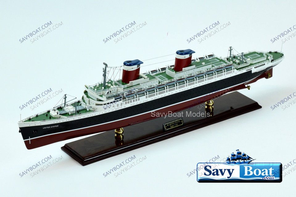 SS UNITED STATES LIGHTED OCEAN LINER