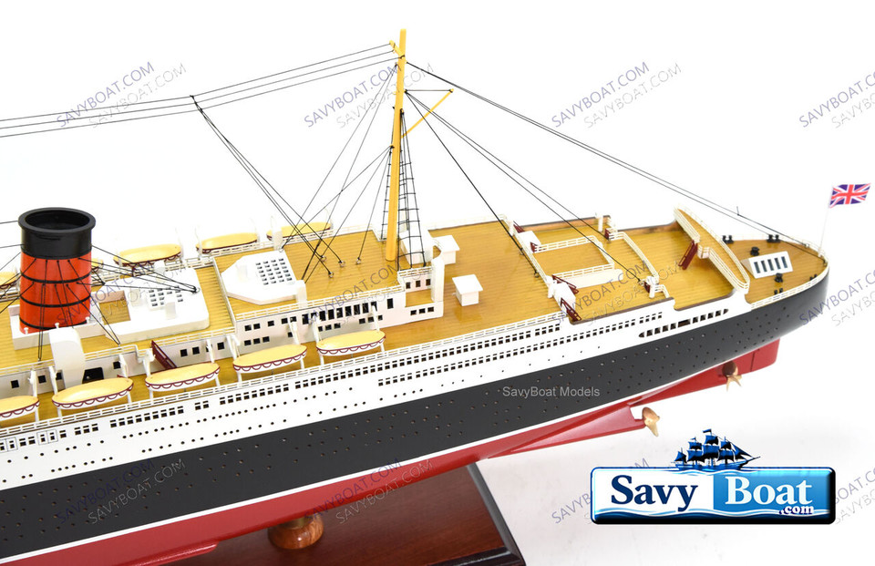 RMS QUEEN MARY LIGHTED OCEAN LINER