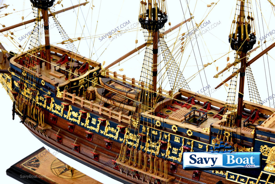 HMS SOVEREIGN OF THE SEAS MUSEUM W/24CT GOLD FITTINGS