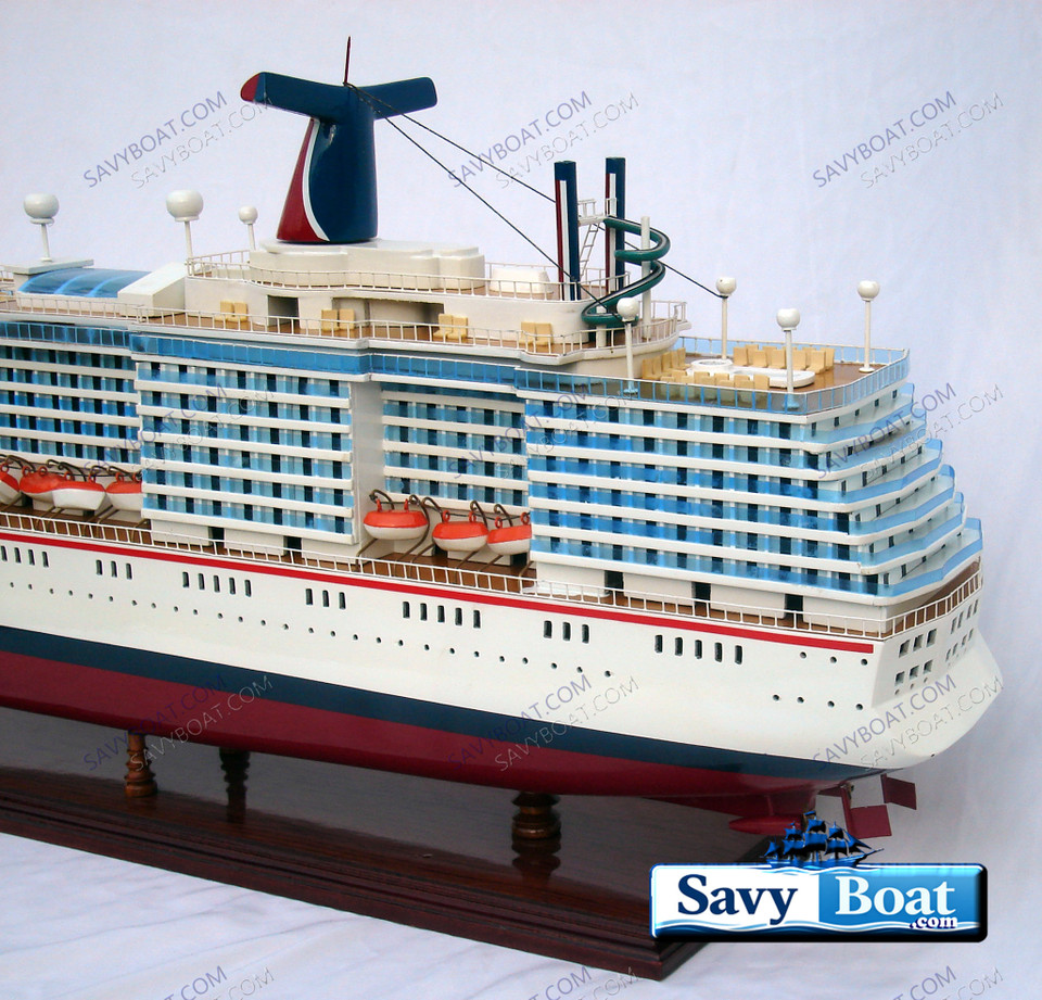 CARNIVAL MIRACLE CRUISE SHIP