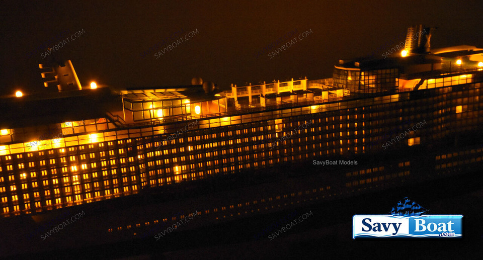 CELEBRITY REFLECTION LIGHTED CRUISE SHIP