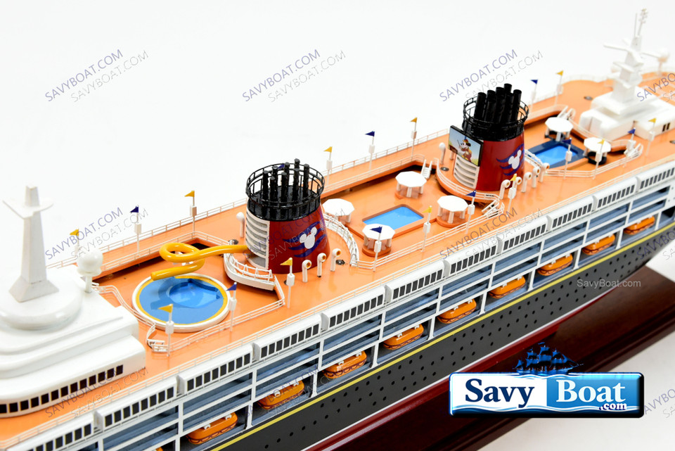DISNEY MAGIC LIGHTED 40 in CRUISE SHIP