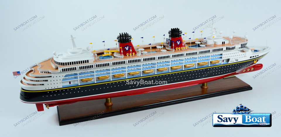 DISNEY WONDER LIGHTED 40 in CRUISE SHIP