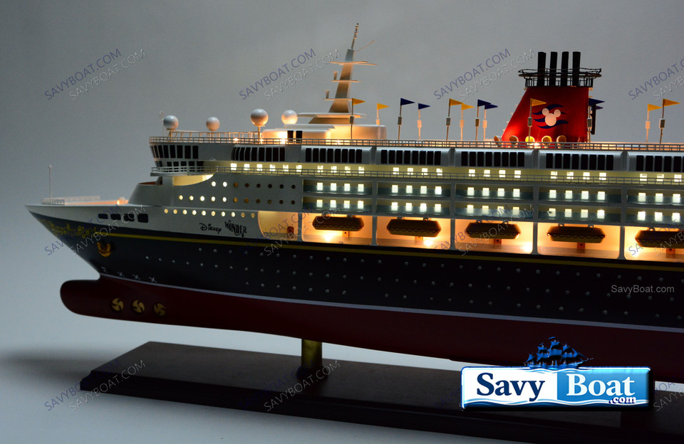 DISNEY WONDER LIGHTED 40 in CRUISE SHIP