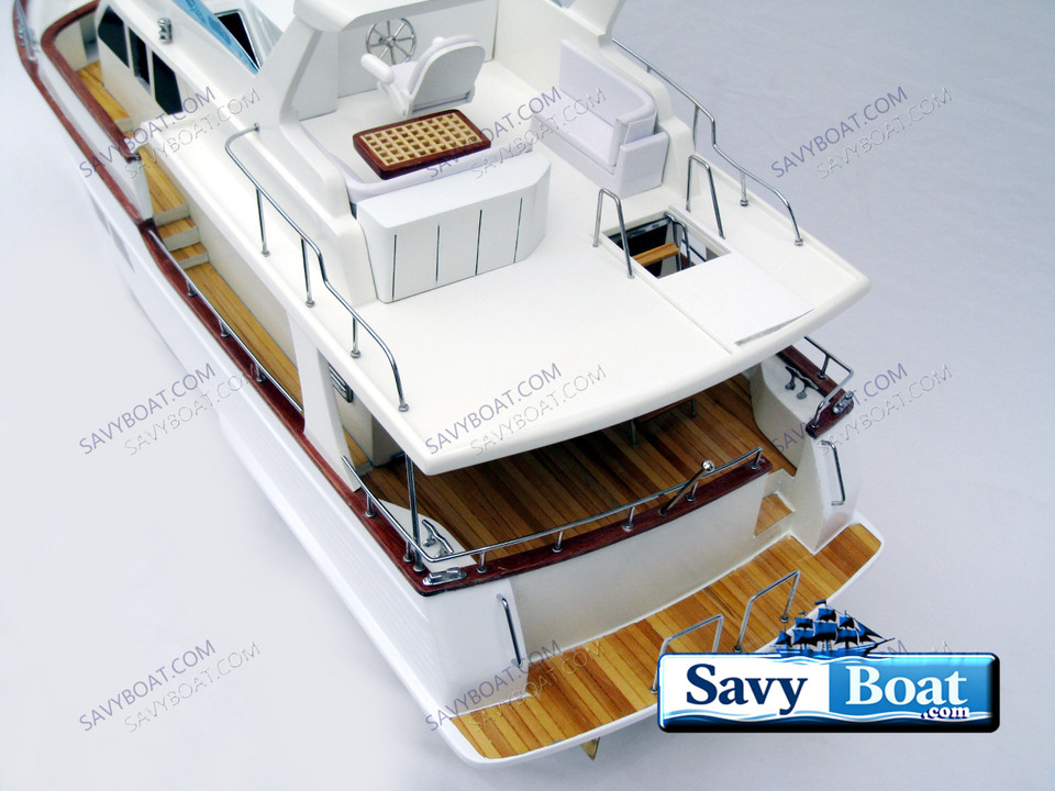 GRAND BANKS 53