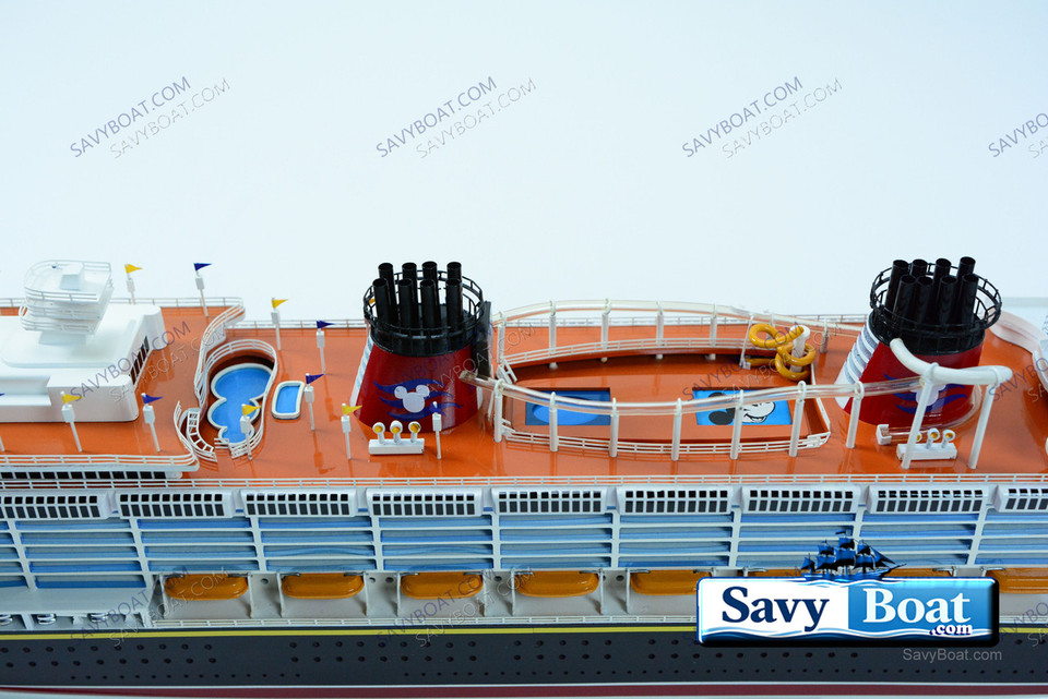 DISNEY DREAM LIGHTED 40 in CRUISE SHIP
