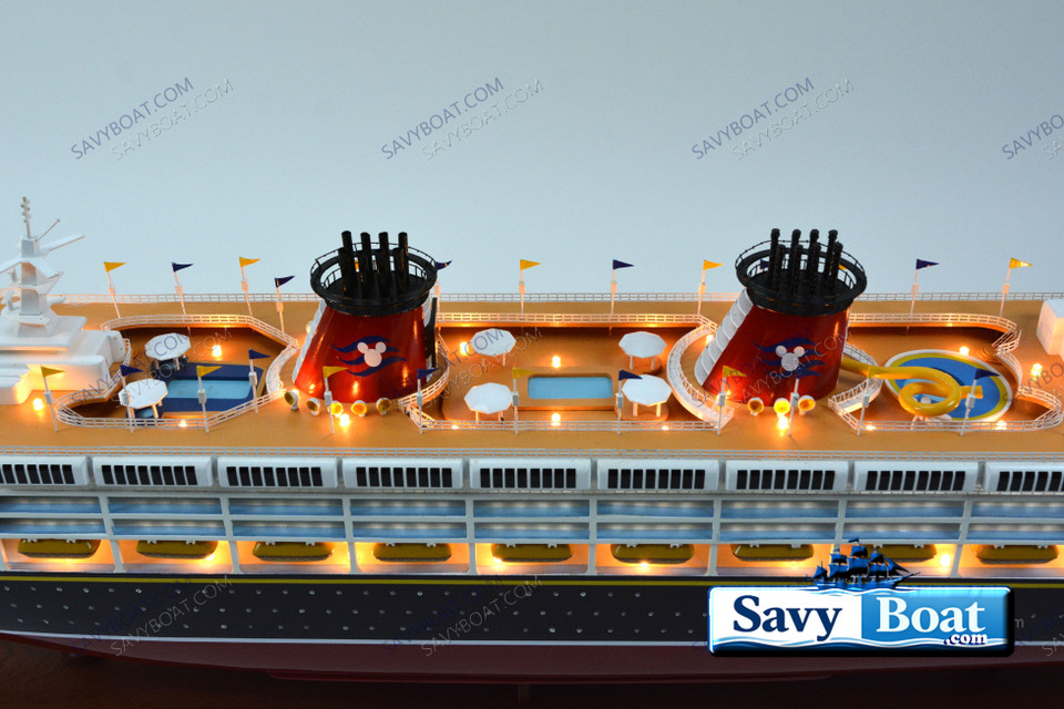 DISNEY DREAM LIGHTED 40 in CRUISE SHIP
