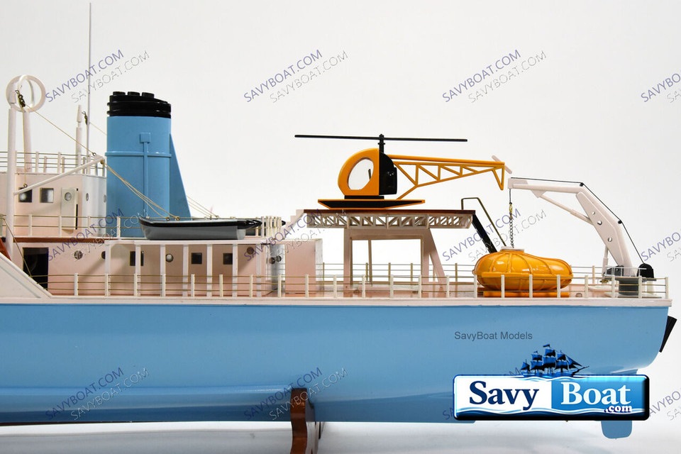 THE LIFE AQUATIC BELAFONTE LIGHTED SHIP