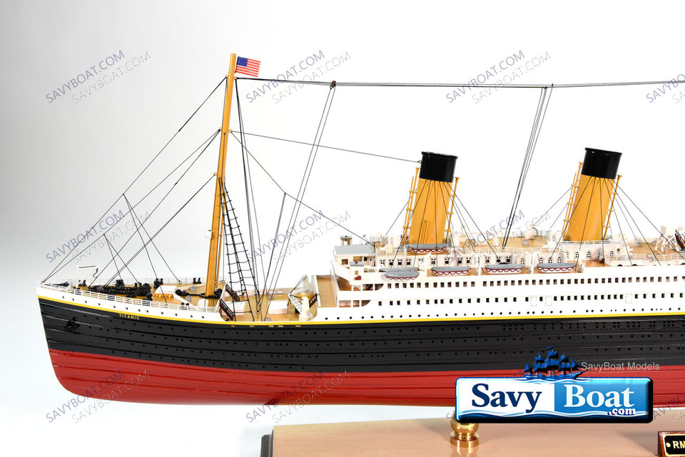 RMS TITANIC OCEAN LINER