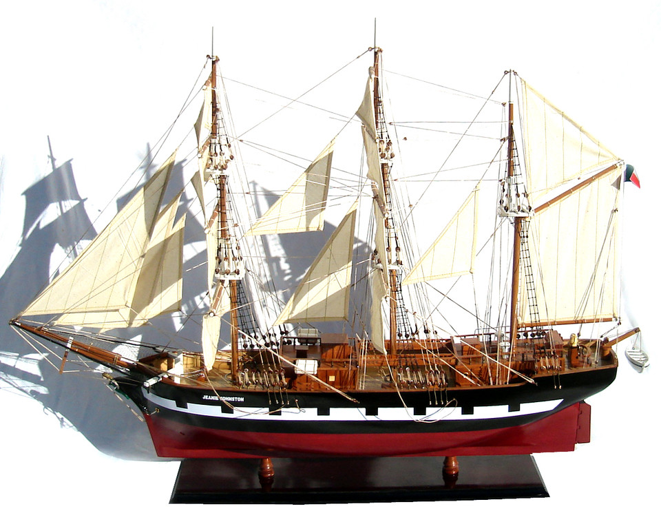 JEANIE JOHNSTON TALL SHIP