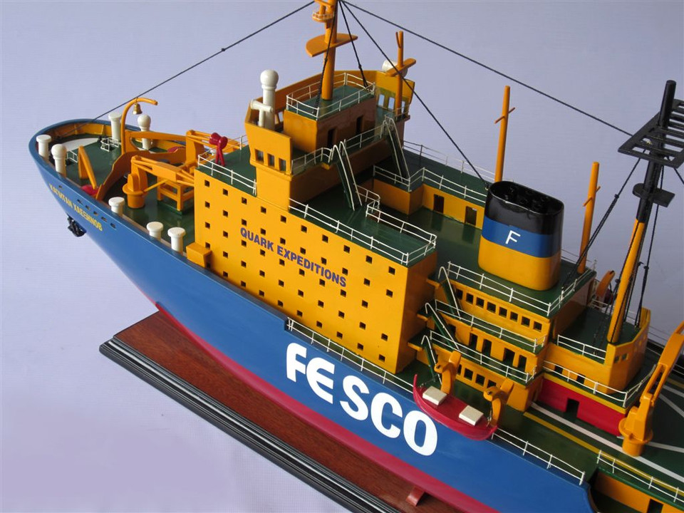 KAPITAN KHLEBNIKOV ICE BREAKER