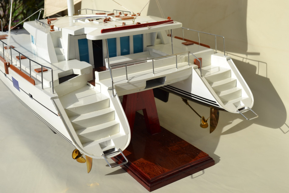 LAGOON 500 CATAMARAN YACHT