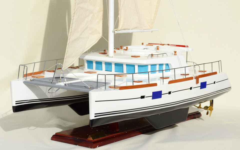 LAGOON 500 CATAMARAN YACHT