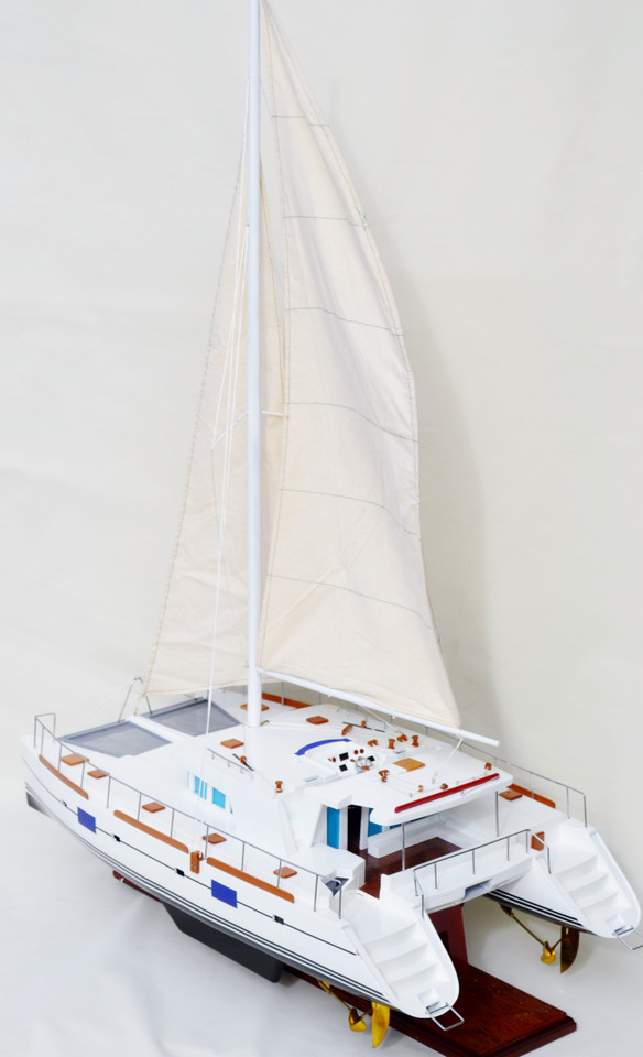 LAGOON 500 CATAMARAN YACHT