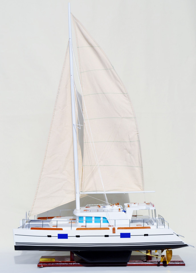 LAGOON 500 CATAMARAN YACHT