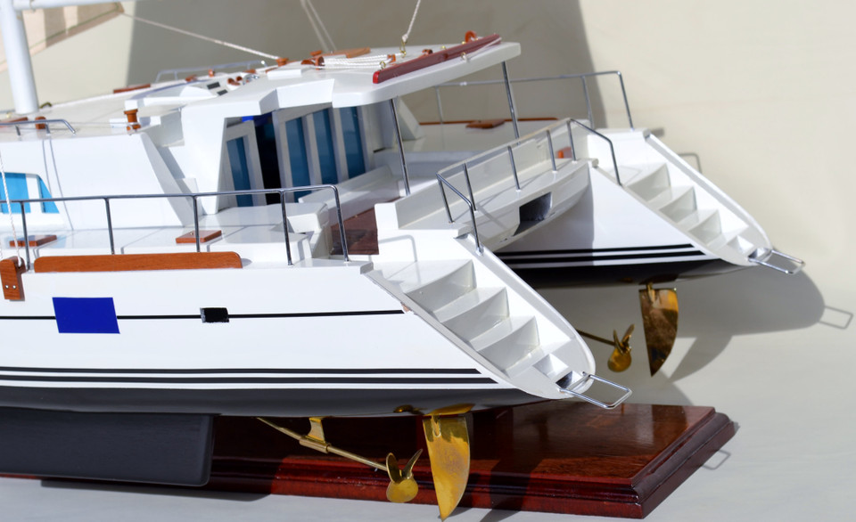 LAGOON 500 CATAMARAN YACHT