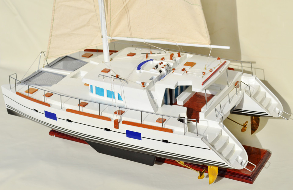 LAGOON 500 CATAMARAN YACHT