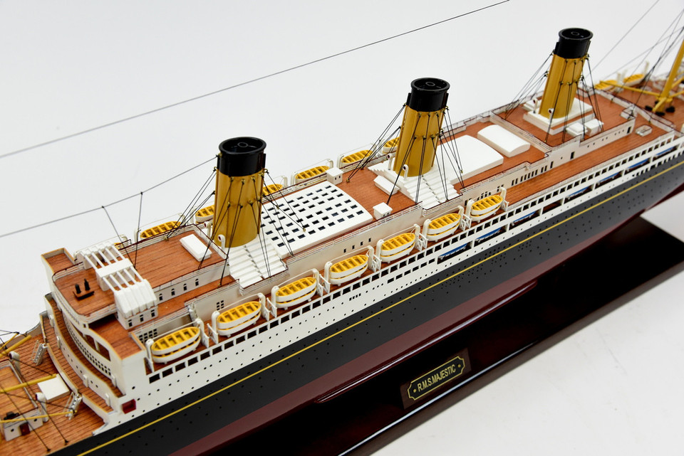 RMS MAJESTIC OCEAN LINER