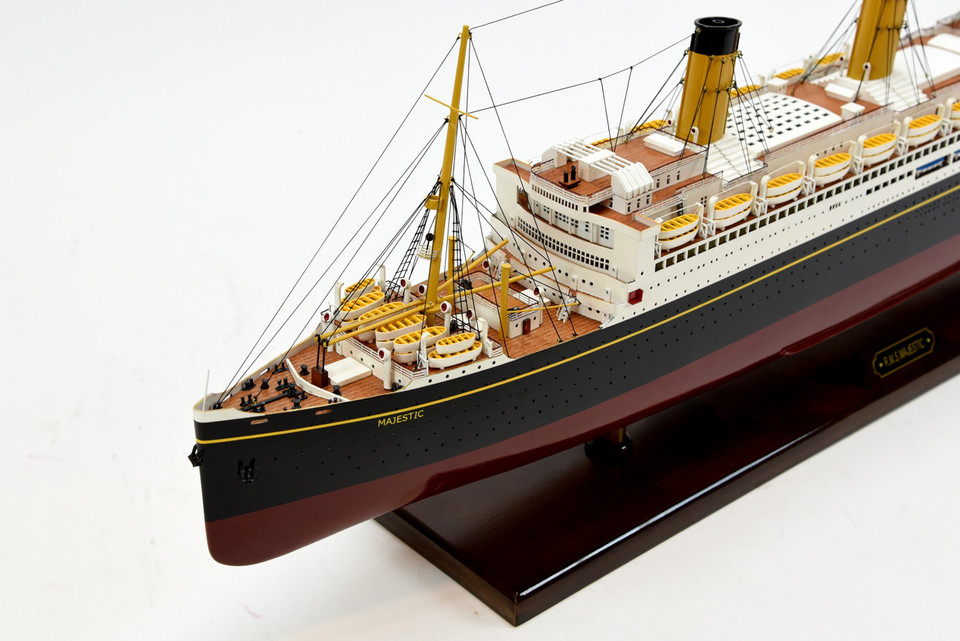 RMS MAJESTIC OCEAN LINER