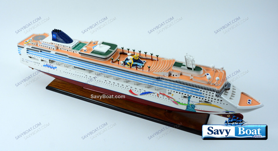 NORWEGIAN DAWN CRUISE SHIP, LIBERTY EDITION
