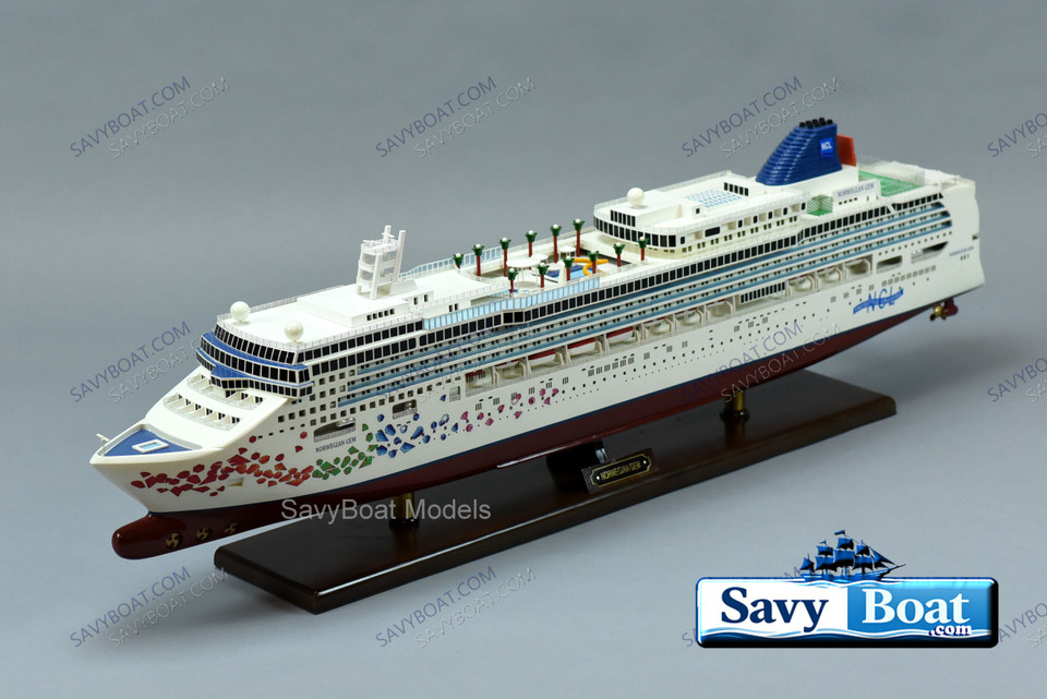 NORWEGIAN GEM CRUISE SHIP
