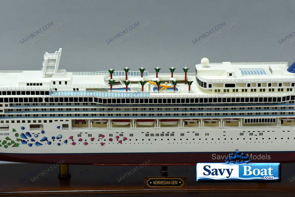 NORWEGIAN GEM CRUISE SHIP