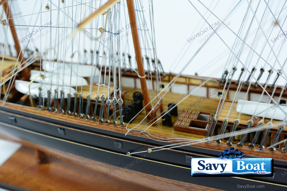 CUTTY SARK 40" NO SAILS / PAINTED