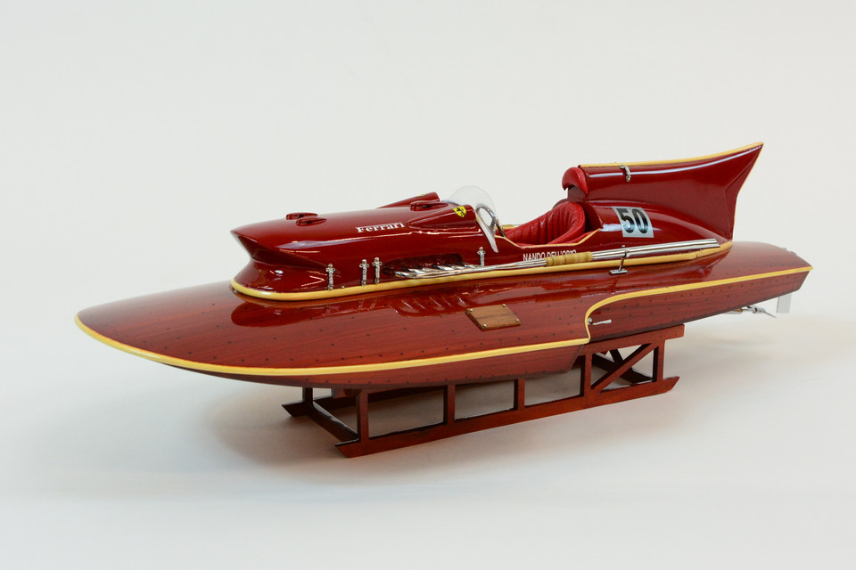 FERRARI HYDROPLANE 31"