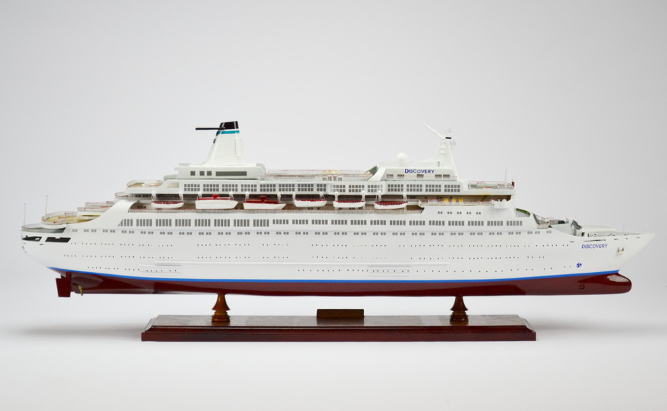 MV DISCOVERY - SISTER OF THE "LOVE BOAT"