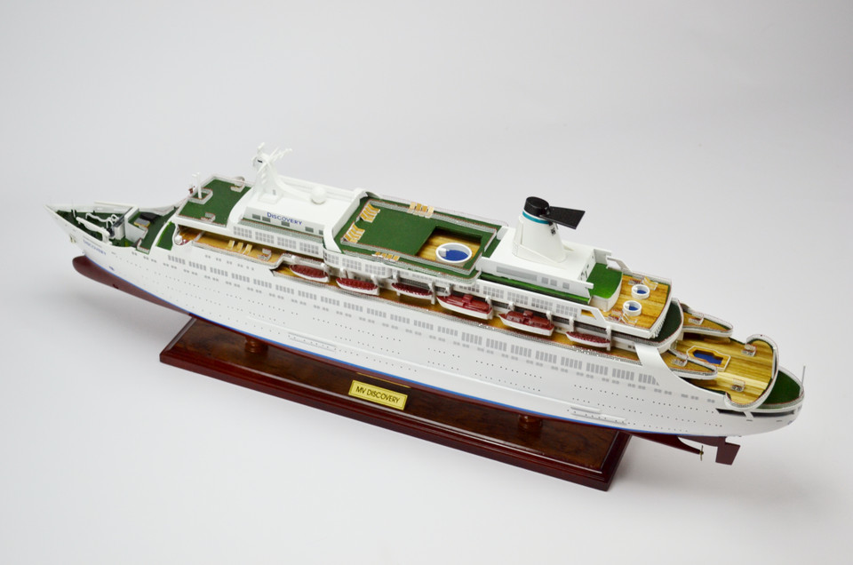 MV DISCOVERY - SISTER OF THE "LOVE BOAT"