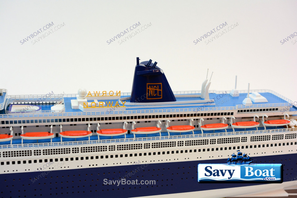 SS NORWAY LIGHTED CRUISE SHIP