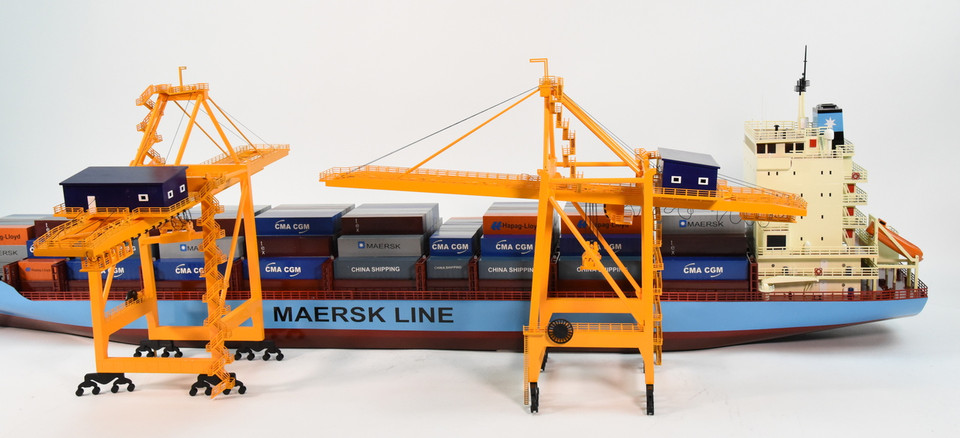 MAERSK ALABAMA  HO-SCALE WATERLINE CONTAINER SHIP