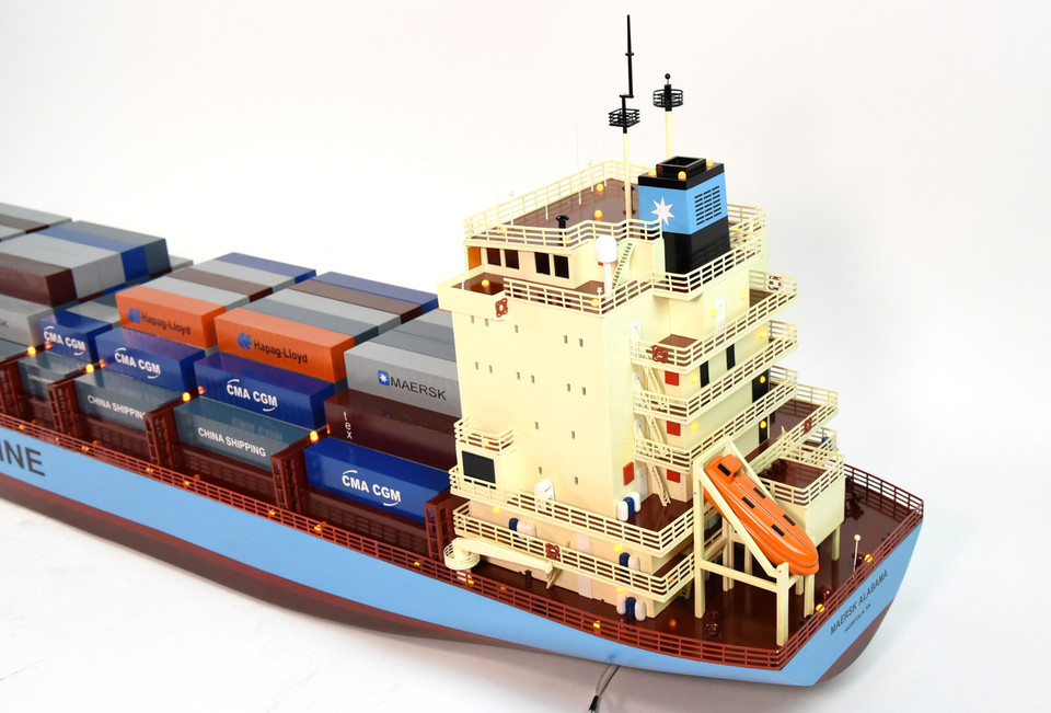 MAERSK ALABAMA  HO-SCALE WATERLINE CONTAINER SHIP