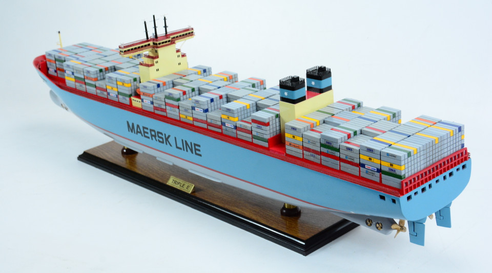 MAERSK TRIPLE E CLASS CONTAINER SHIP 28