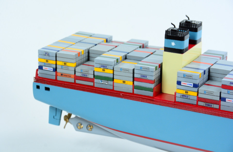 MAERSK TRIPLE E CLASS CONTAINER SHIP 28