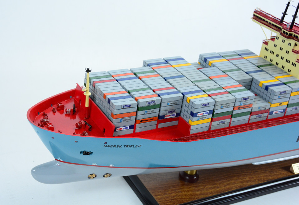 MAERSK TRIPLE E CLASS CONTAINER SHIP 28
