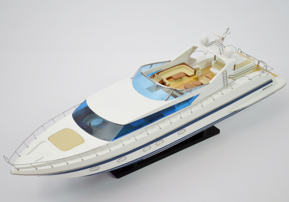 MANGUSTA 105 YACHT