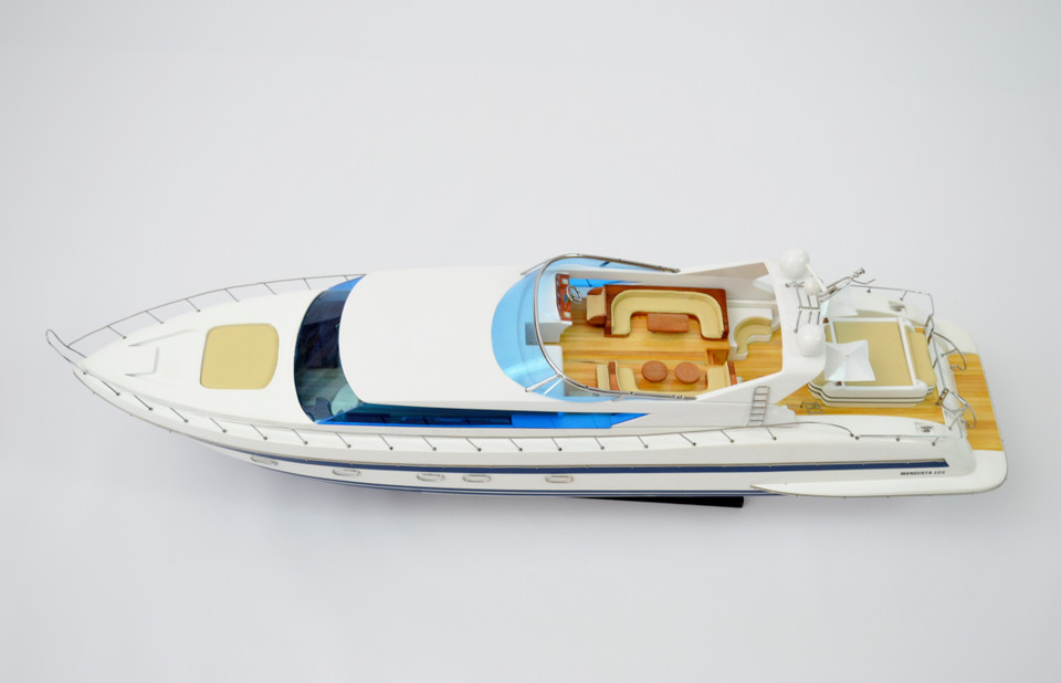 MANGUSTA 105 YACHT