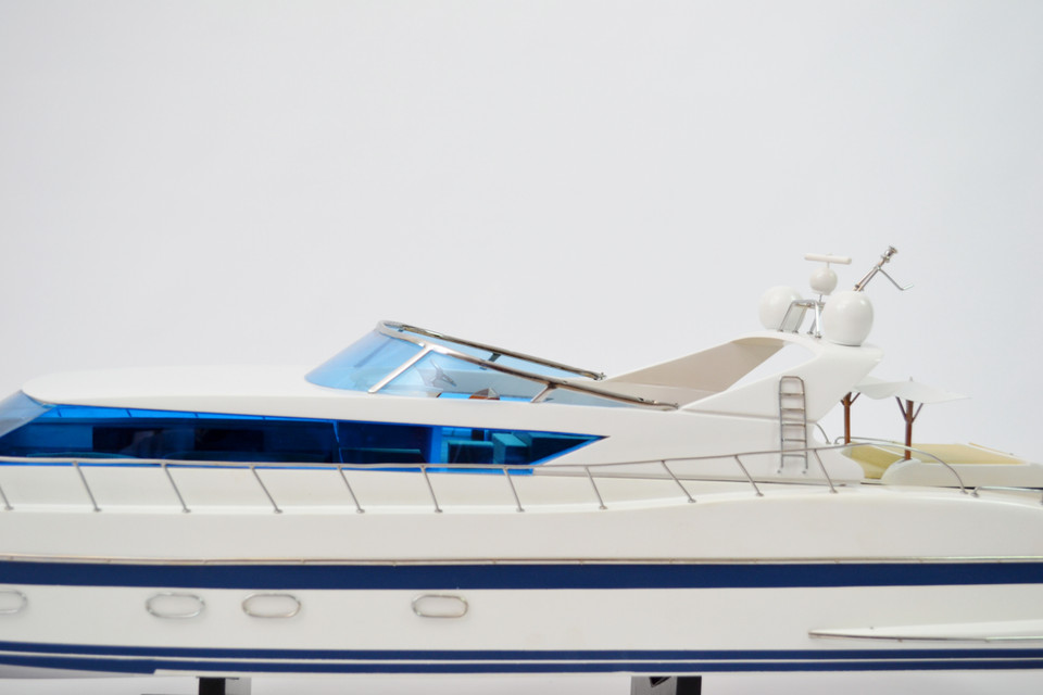 MANGUSTA 105 YACHT