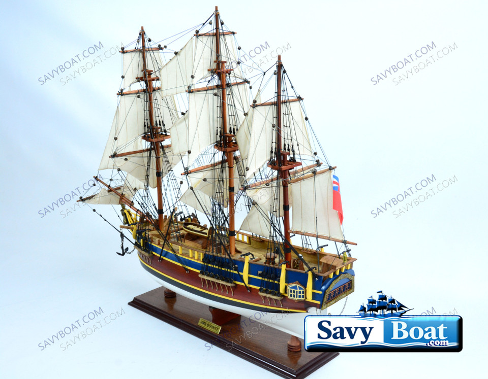 HMS BOUNTY (PAINTED) W/ SAILS