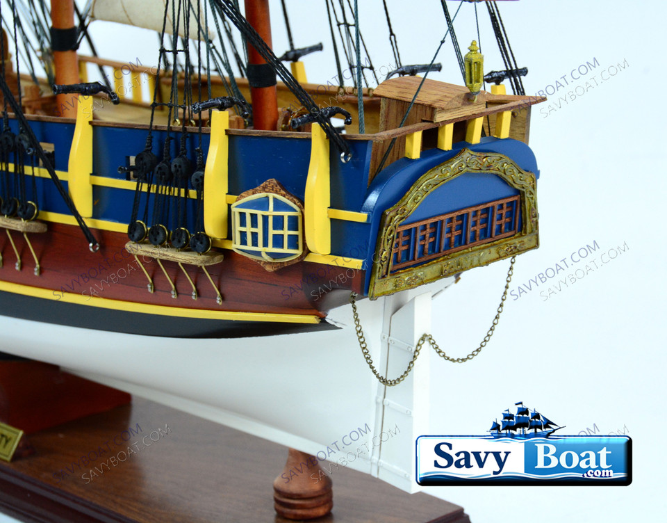 HMS BOUNTY (PAINTED) W/ SAILS