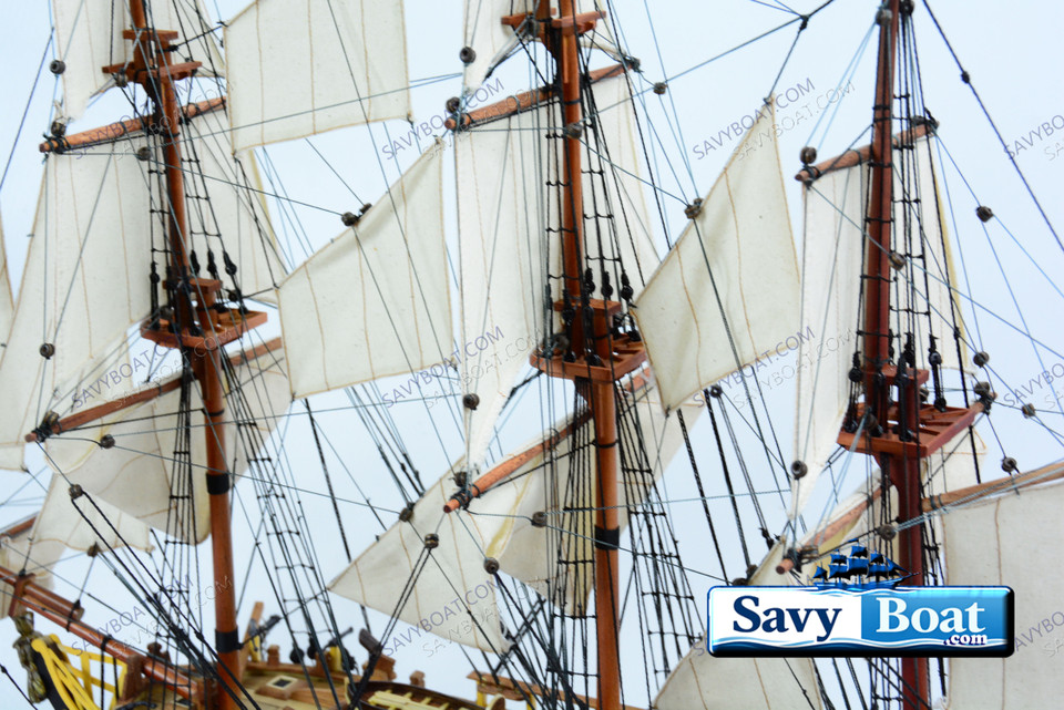 HMS BOUNTY (PAINTED) W/ SAILS