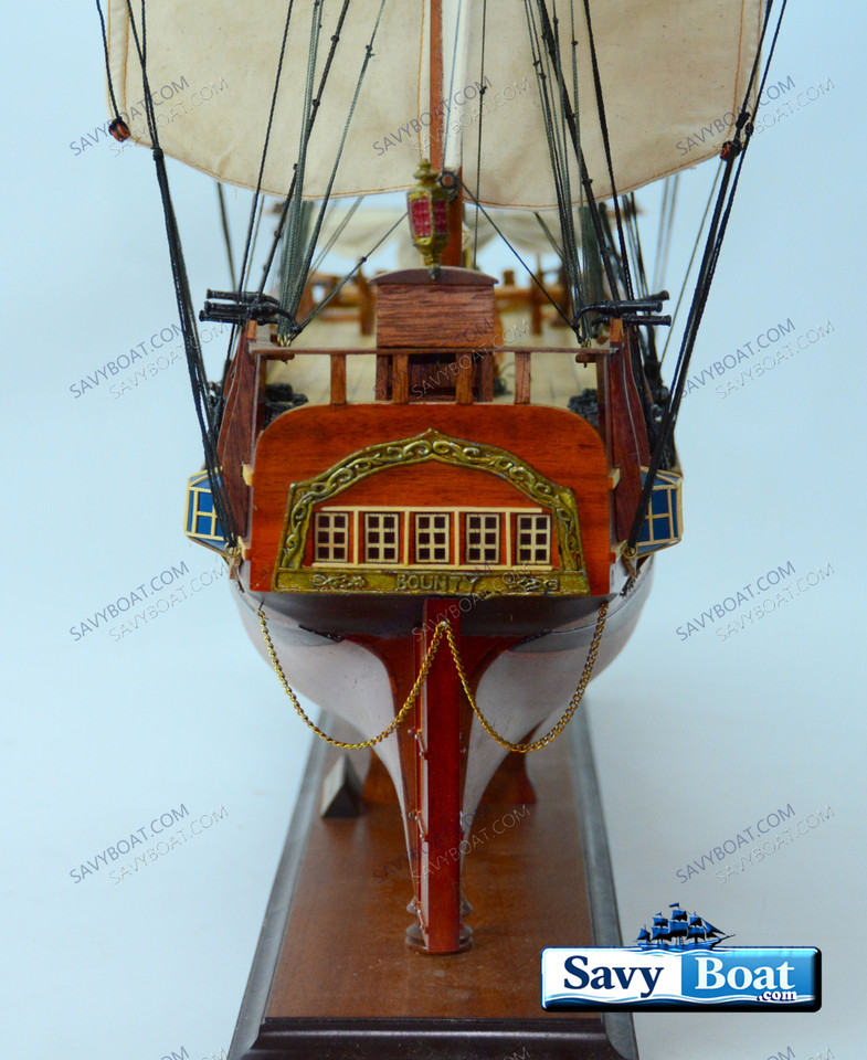 HMS BOUNTY W/ SAILS